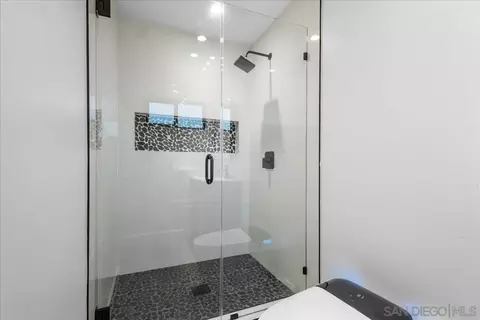 Bath - 1339 Higgins, Oceanside, CA 92058 photo 4 of 4