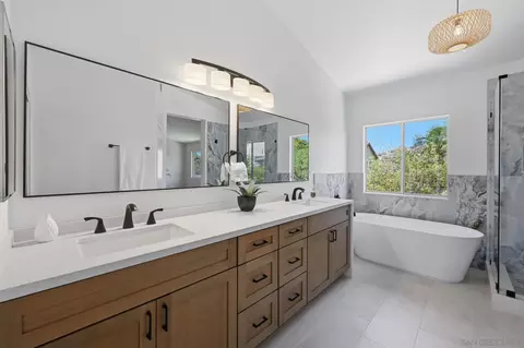 Bath - 2214 Brookhaven, Vista, CA 92081 photo 4 of 5