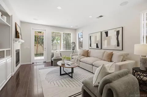 7385 Healis Pl, San Diego, CA 92129