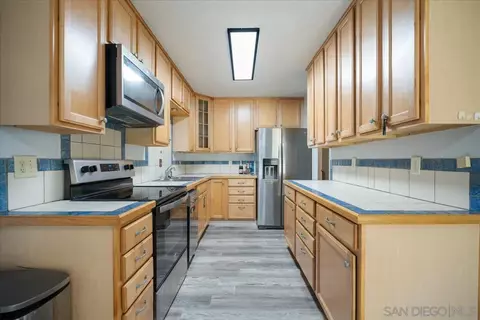 Kitchen - 8797 Wahl, Santee, CA 92071 photo 2 of 3