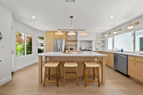 4742 Collinos Way, Oceanside, CA 92056