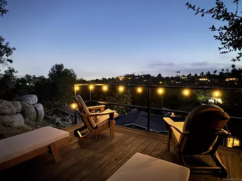 Exterior - 1418 York Dr, Vista, CA 92084 photo 6 of 12