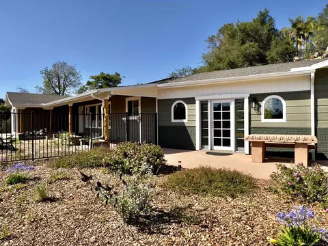 Exterior - 1418 York Dr, Vista, CA 92084 photo 10 of 12