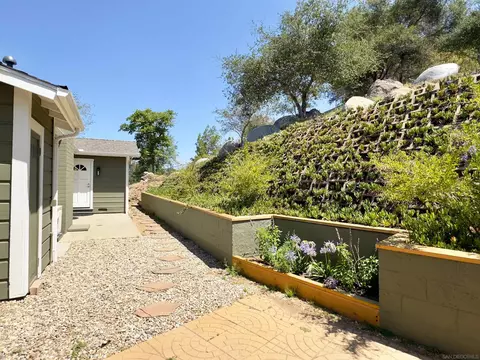 Exterior - 1418 York Dr, Vista, CA 92084 photo 8 of 12