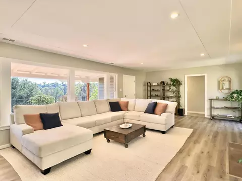 Living - 1418 York Dr, Vista, CA 92084 photo 2 of 4