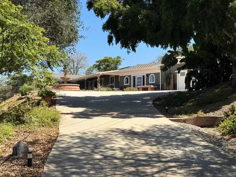Exterior - 1418 York Dr, Vista, CA 92084 photo 12 of 12