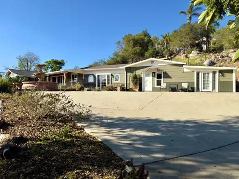 Exterior - 1418 York Dr, Vista, CA 92084 photo 2 of 12
