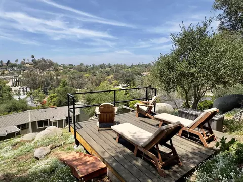 Exterior - 1418 York Dr, Vista, CA 92084 photo 4 of 12