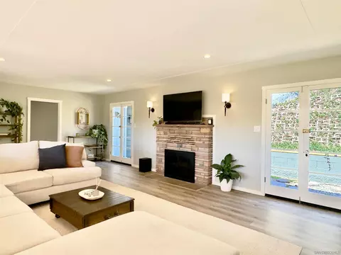Living - 1418 York Dr, Vista, CA 92084 photo 3 of 4