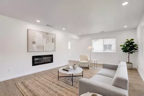 Living - 12702 Metate Ln, Poway, CA 92064 photo 1 of 1