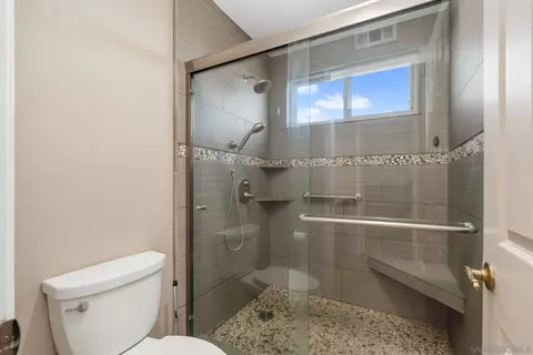 Bath - 10117 Diamond Head Ct, Spring Valley, CA 91977 photo 4 of 5