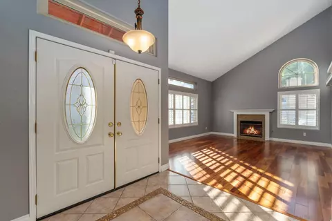 Entry Way - 10117 Diamond Head Ct, Spring Valley, CA 91977 photo 2 of 4