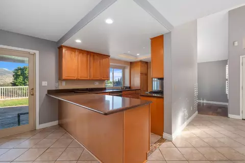 Kitchen - 10117 Diamond Head Ct, Spring Valley, CA 91977 photo 2 of 4