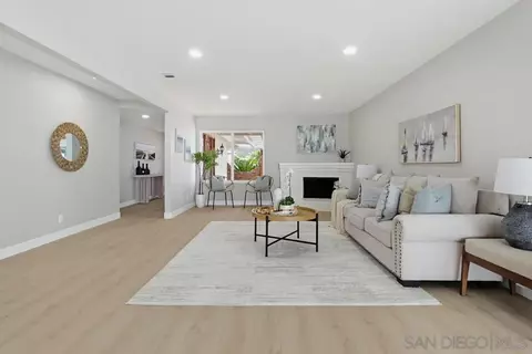 Living - 308 Leeann Ln, Encinitas, CA 92024 photo 4 of 9