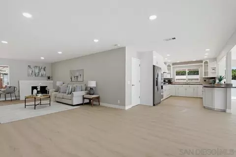 Living - 308 Leeann Ln, Encinitas, CA 92024 photo 7 of 9