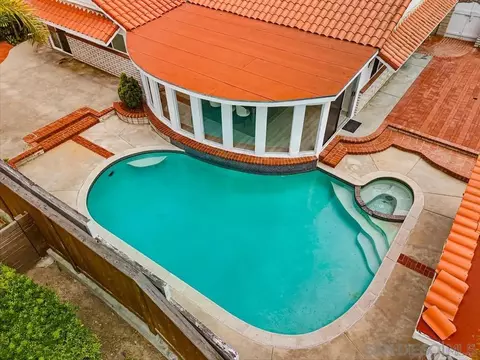 Exterior - 308 Leeann Ln, Encinitas, CA 92024 photo 7 of 12