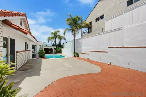 Exterior - 308 Leeann Ln, Encinitas, CA 92024 photo 8 of 12