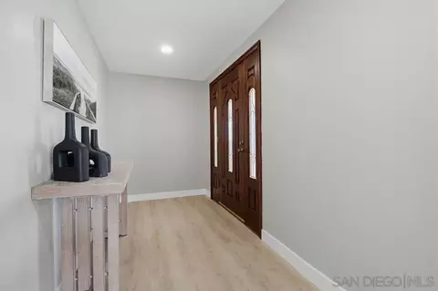 Entry Way - 308 Leeann Ln, Encinitas, CA 92024 photo 2 of 3