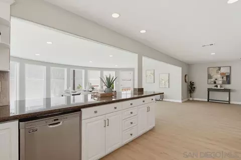 Kitchen - 308 Leeann Ln, Encinitas, CA 92024 photo 5 of 7