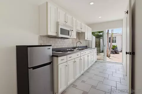Kitchen - 308 Leeann Ln, Encinitas, CA 92024 photo 7 of 7