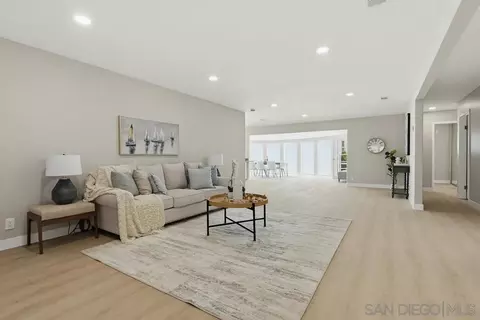 Living - 308 Leeann Ln, Encinitas, CA 92024 photo 3 of 9