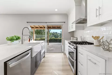 Kitchen - 1734 Kyrsten Ter, Alpine, CA 91901 photo 1 of 4