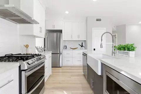 Kitchen - 1734 Kyrsten Ter, Alpine, CA 91901 photo 2 of 4