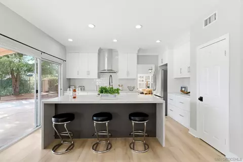 Kitchen - 1734 Kyrsten Ter, Alpine, CA 91901 photo 3 of 4