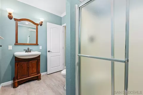 Bath - 3562 S Mission Rd, Fallbrook, CA 92028 photo 3 of 5