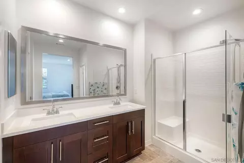Bath - 4134 Vela Way, Oceanside, CA 92057 photo 3 of 5