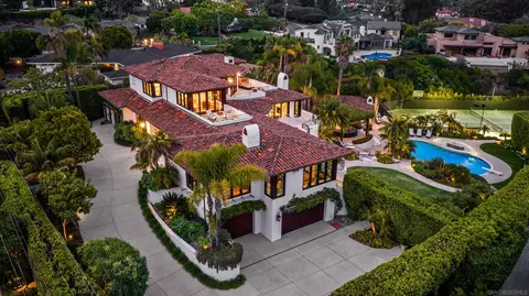 View/Area - 5833 Rutgers Rd, La Jolla, CA 92037 photo 1 of 5