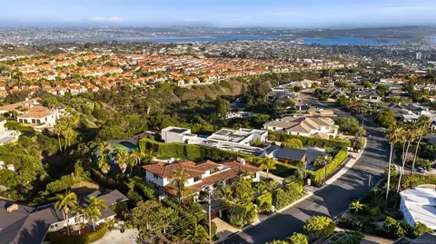 View/Area - 5833 Rutgers Rd, La Jolla, CA 92037 photo 5 of 5