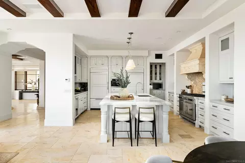 Kitchen - 5833 Rutgers Rd, La Jolla, CA 92037 photo 3 of 4