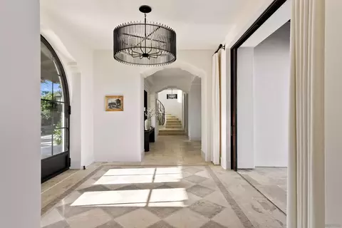 Entry Way - 5833 Rutgers Rd, La Jolla, CA 92037 photo 2 of 2