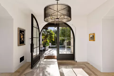 Entry Way - 5833 Rutgers Rd, La Jolla, CA 92037 photo 1 of 2