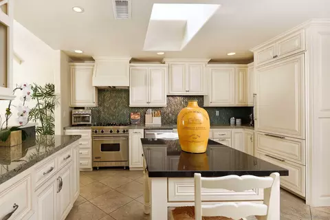 Kitchen - 115 Allende Ct, Solana Beach, CA 92075 photo 1 of 2