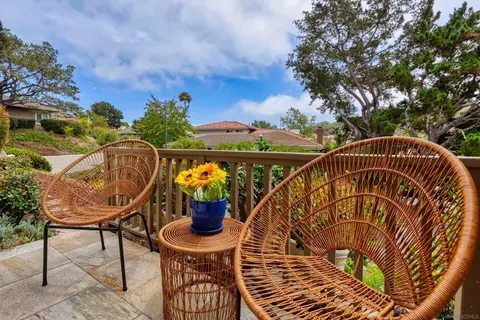Exterior - 115 Allende Ct, Solana Beach, CA 92075 photo 7 of 9