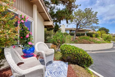 Exterior - 115 Allende Ct, Solana Beach, CA 92075 photo 8 of 9