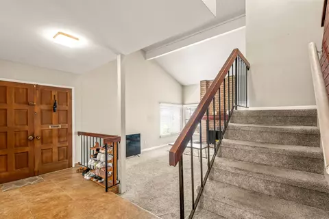 Entry Way - 625 E J, Chula Vista, CA 91910 photo 2 of 4