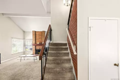 Entry Way - 625 E J, Chula Vista, CA 91910 photo 4 of 4