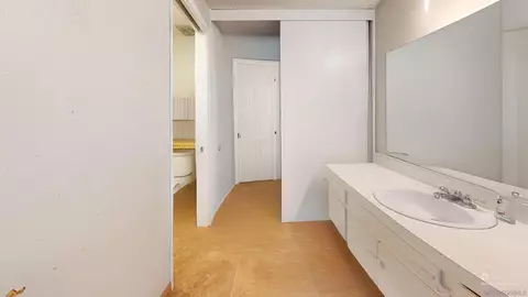 Bath - 625 E J, Chula Vista, CA 91910 photo 2 of 4