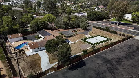 View/Area - 16716 Martincoit Rd, Poway, CA 92064 photo 4 of 4