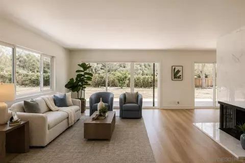 Living - 16716 Martincoit Rd, Poway, CA 92064 photo 4 of 6