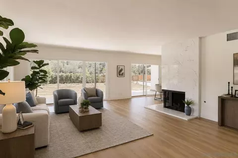 Living - 16716 Martincoit Rd, Poway, CA 92064 photo 2 of 6