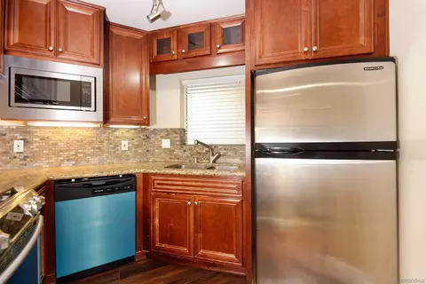 Kitchen - 7509 Draper Ave #306, La Jolla, CA 92037 photo 2 of 3