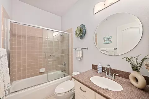 Bath - 6415 Ruby Way, Carlsbad, CA 92011 photo 3 of 4