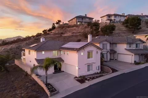 View/Area - 2002 Pointe Pkwy, Spring Valley, CA 91978 photo 6 of 10