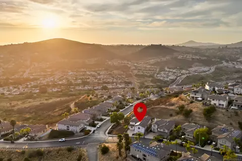 View/Area - 2002 Pointe Pkwy, Spring Valley, CA 91978 photo 8 of 10