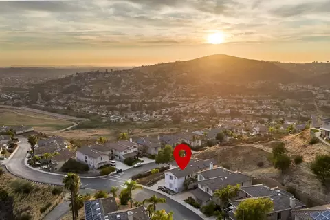 View/Area - 2002 Pointe Pkwy, Spring Valley, CA 91978 photo 7 of 10