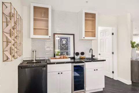Kitchen - 2002 Pointe Pkwy, Spring Valley, CA 91978 photo 1 of 6